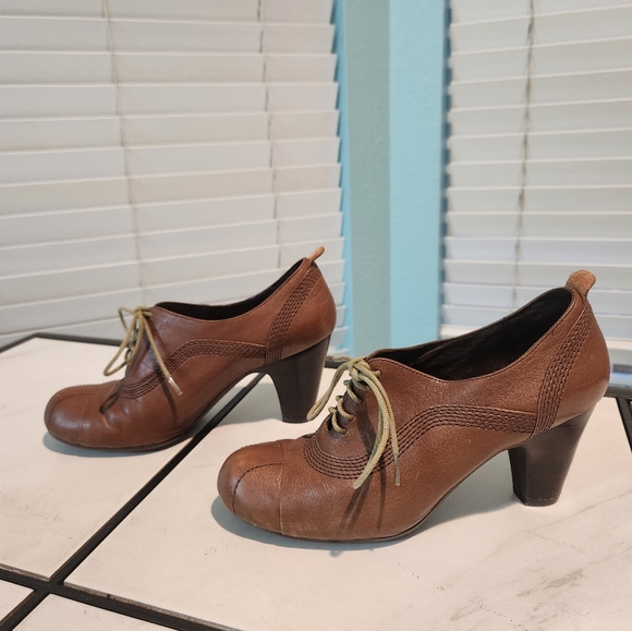 Biviel leather lace-up booties size 7 Brown 3-inch heels - Picture 2 of 10